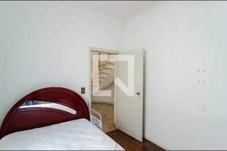 Casa à venda com 344m², 5 quartos e 5 vagas Casa à venda com 344m², 5 quartos e 5 vagasQuarto 5