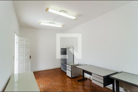 Casa à venda com 344m², 5 quartos e 5 vagas Casa à venda com 344m², 5 quartos e 5 vagasEscritório