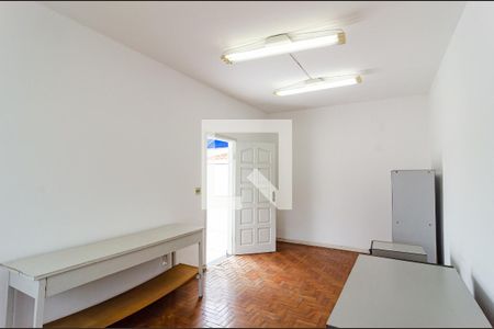 Casa à venda com 344m², 5 quartos e 5 vagas Casa à venda com 344m², 5 quartos e 5 vagasEscritório