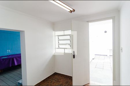 Casa à venda com 344m², 5 quartos e 5 vagas Casa à venda com 344m², 5 quartos e 5 vagasQuarto de Serviço