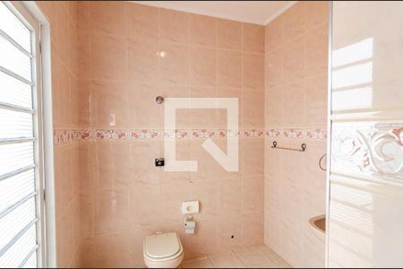 Casa à venda com 344m², 5 quartos e 5 vagas Casa à venda com 344m², 5 quartos e 5 vagasBanheiro Social 2