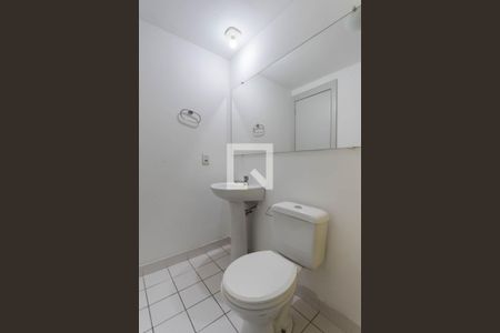 Apartamento à venda com 70m², 2 quartos e 1 vaga Apartamento à venda com 70m², 2 quartos e 1 vagaBanheiro Social