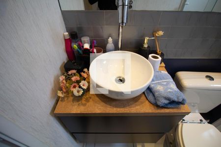 Apartamento à venda com 53m², 2 quartos e 1 vaga Apartamento à venda com 53m², 2 quartos e 1 vagaBanheiro