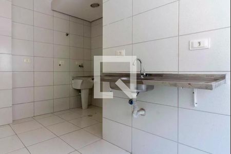 Cozinha de apartamento para alugar com 1 quarto, 29m² em Vila Ré, São Paulo