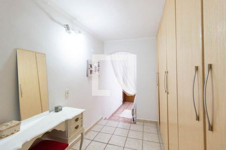 Casa à venda com 280m², 3 quartos e 2 vagasQuarto 2