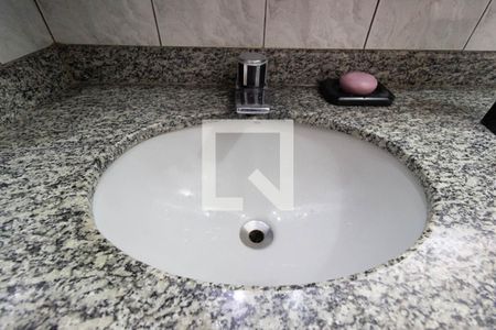 Casa à venda com 280m², 3 quartos e 2 vagasBanheiro