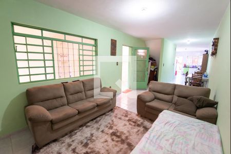 Sala 1 de casa para alugar com 2 quartos, 200m² em Campos Elíseos, Taubaté