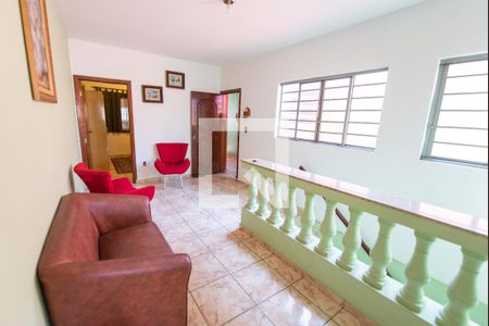 Sala 2 de casa para alugar com 2 quartos, 200m² em Campos Elíseos, Taubaté
