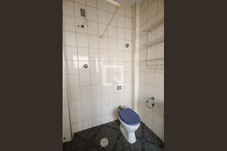 Apartamento para alugar com 90m², 2 quartos e sem vaga Apartamento para alugar com 90m², 2 quartos e sem vagaBanheiro de Serviço