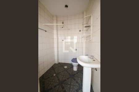 Apartamento para alugar com 90m², 2 quartos e sem vaga Apartamento para alugar com 90m², 2 quartos e sem vagaBanheiro de Serviço