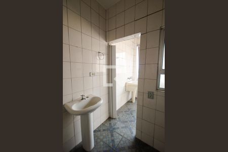 Apartamento para alugar com 90m², 2 quartos e sem vaga Apartamento para alugar com 90m², 2 quartos e sem vagaBanheiro de Serviço