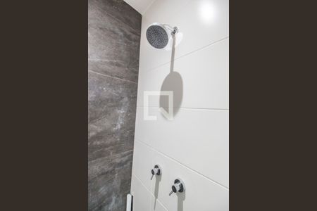 Apartamento à venda com 54m², 1 quarto e 2 vagasDetalhe banheiro