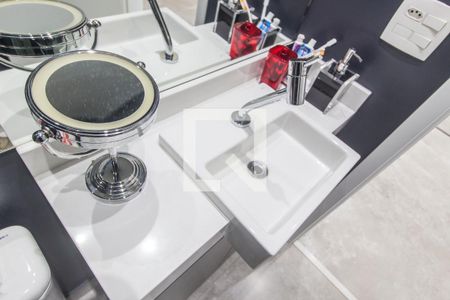 Apartamento à venda com 54m², 1 quarto e 2 vagasDetalhe do Banheiro da Suite