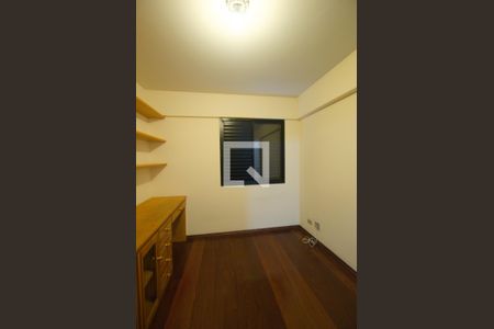 Quarto 1 de apartamento para alugar com 3 quartos, 71m² em Vila Firmiano Pinto, São Paulo