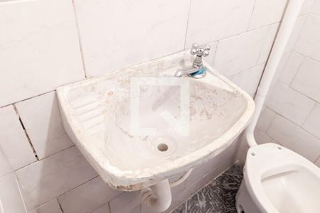 Casa à venda com 168m², 2 quartos e 2 vagasBanheiro de serviço 