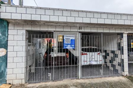 Casa à venda com 168m², 2 quartos e 2 vagasFachada 
