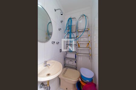 Apartamento para alugar com 123m², 3 quartos e 2 vagas Apartamento para alugar com 123m², 3 quartos e 2 vagasBanheiro de Serviço