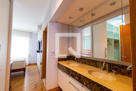 Apartamento para alugar com 123m², 3 quartos e 2 vagas Apartamento para alugar com 123m², 3 quartos e 2 vagasBanheiro da Suíte