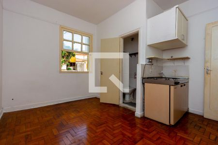Quarto de kitnet/studio para alugar com 1 quarto, 15m² em Vila Bertioga, São Paulo