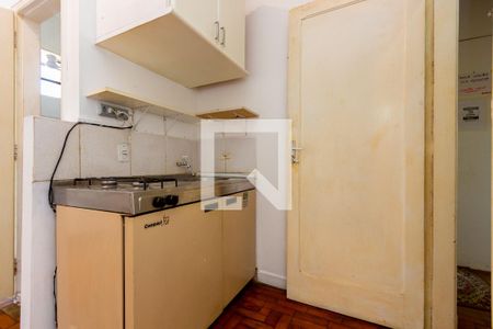 Cozinha de kitnet/studio para alugar com 1 quarto, 15m² em Vila Bertioga, São Paulo