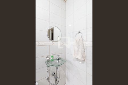 Casa à venda com 163m², 3 quartos e 2 vagasBanheiro