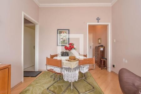 Apartamento à venda com 90m², 2 quartos e sem vagaSala