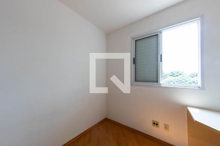 Quarto de apartamento para alugar com 3 quartos, 76m² em Vila Margarida, São Paulo