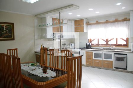 Casa à venda com 315m², 4 quartos e 5 vagasCozinha