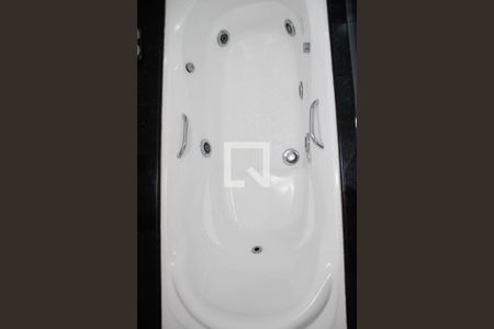 Casa à venda com 315m², 4 quartos e 5 vagasBanheiro da Suíte 1