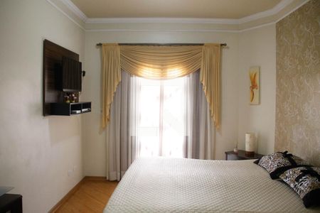 Casa à venda com 315m², 4 quartos e 5 vagasSuíte 1