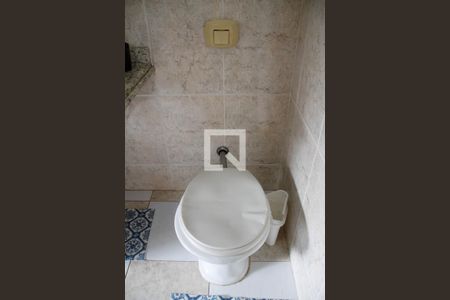 Casa à venda com 315m², 4 quartos e 5 vagasBanheiro de serviço