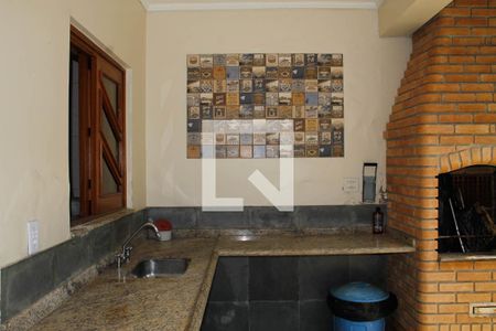 Casa à venda com 315m², 4 quartos e 5 vagasChurrasqueira