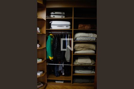 Casa à venda com 315m², 4 quartos e 5 vagasCloset da suíte 1