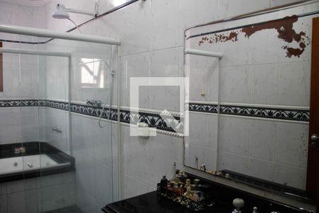 Casa à venda com 315m², 4 quartos e 5 vagasBanheiro da Suíte 1