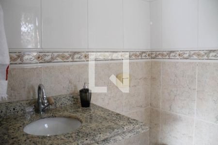 Casa à venda com 315m², 4 quartos e 5 vagasBanheiro de serviço