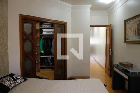 Casa à venda com 315m², 4 quartos e 5 vagasSuíte 1