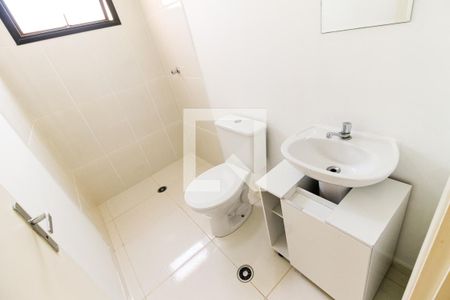 Banheiro Corredor de apartamento para alugar com 2 quartos, 73m² em Jardim Maria Rosa, Taboão da Serra