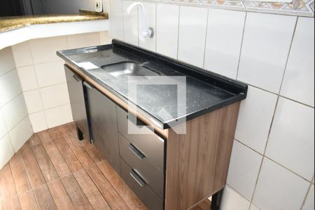 Casa à venda com 450m², 8 quartos e 4 vagas Casa à venda com 450m², 8 quartos e 4 vagasCozinha