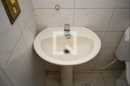 Casa à venda com 450m², 8 quartos e 4 vagas Casa à venda com 450m², 8 quartos e 4 vagasBanheiro