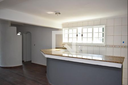 Casa à venda com 450m², 8 quartos e 4 vagas Casa à venda com 450m², 8 quartos e 4 vagasCozinha