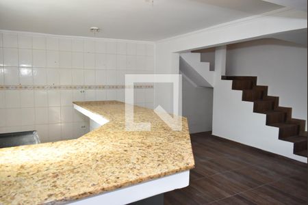 Casa à venda com 450m², 8 quartos e 4 vagas Casa à venda com 450m², 8 quartos e 4 vagasCozinha
