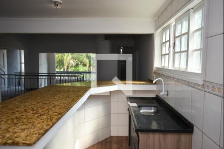 Casa à venda com 450m², 8 quartos e 4 vagas Casa à venda com 450m², 8 quartos e 4 vagasCozinha