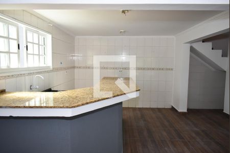 Casa à venda com 450m², 8 quartos e 4 vagas Casa à venda com 450m², 8 quartos e 4 vagasCozinha