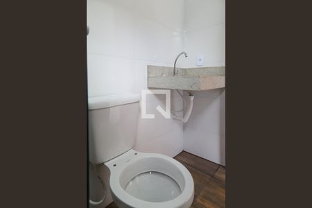 Casa para alugar com 90m², 2 quartos e 1 vaga Casa para alugar com 90m², 2 quartos e 1 vagaBanheiro da suíte 2