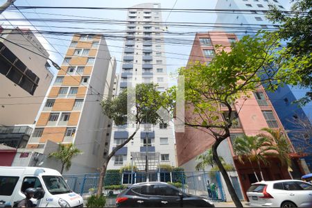 Apartamento para alugar com 28m², 1 quarto e 1 vaga Apartamento para alugar com 28m², 1 quarto e 1 vagaFachada