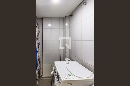 Banheiro de kitnet/studio à venda com 1 quarto, 27m² em República, São Paulo