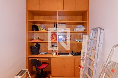 Casa à venda com 400m², 3 quartos e 8 vagasEscritório