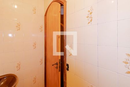 Casa à venda com 400m², 3 quartos e 8 vagasQuarto de Serviço