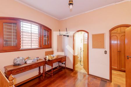 Casa à venda com 400m², 3 quartos e 8 vagasSuíte 2 
