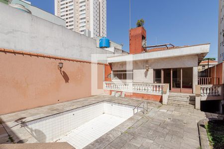 Casa à venda com 400m², 3 quartos e 8 vagasPiscina